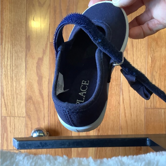 BUNDLE !  Two pairs Toddler shoes size 5 - Picture 7 of 9